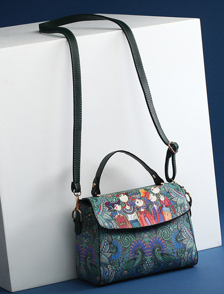 Character Bolsas Shoulder bag Character Bolsas Shoulder bag