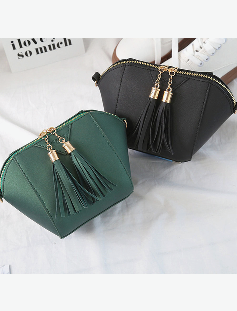 Solid Mini Saddle Evening Purse Solid Mini Saddle Evening Purse