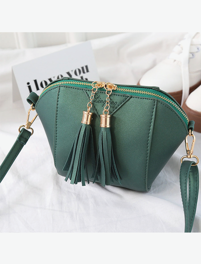 Solid Mini Saddle Evening Purse Solid Mini Saddle Evening Purse